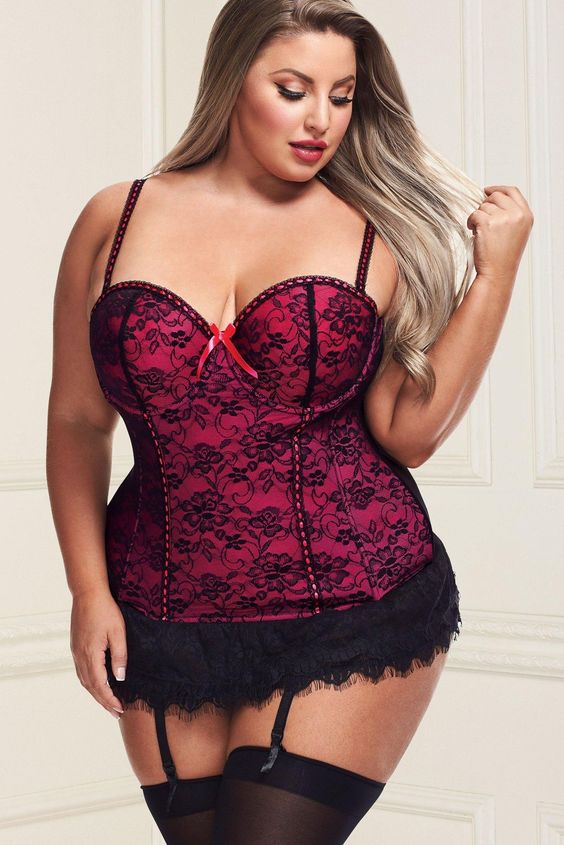 Plus Size Floral Lace Bustier Set - Pink